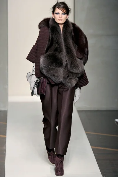 Look 13